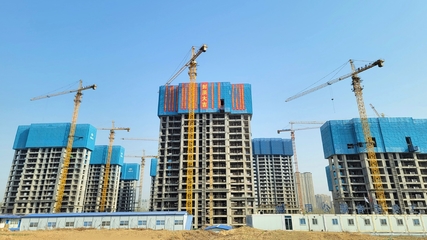 中冶天工承建濱州康怡小區(qū)安置區(qū)工程首棟單體封頂，景觀工程同步推進(jìn)助力美好家園建設(shè)